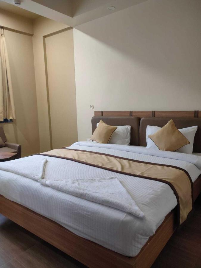 Hotel The Golf 1 Lucknow Exterior photo