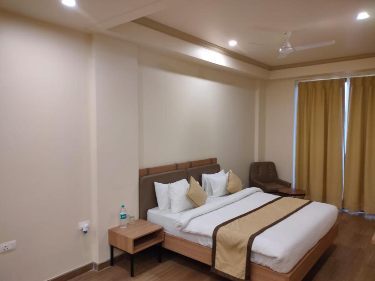 Hotel The Golf 1 Lucknow Exterior photo
